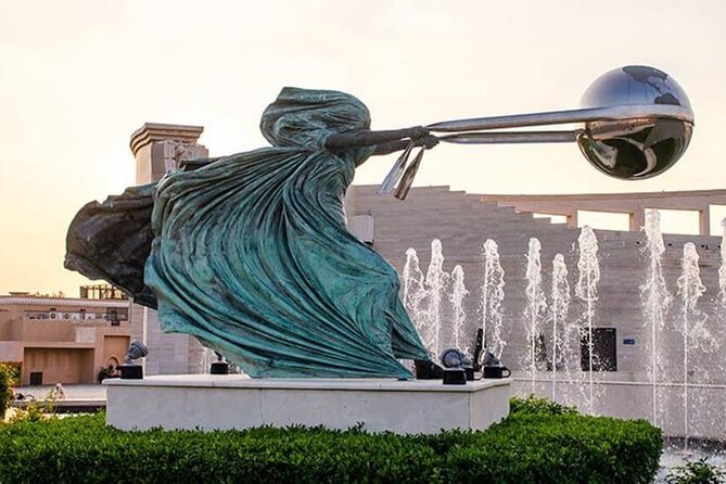 4 Hours Private Guided City Tour in Doha - The Pearl-Qatar shows Doha’s luxury side