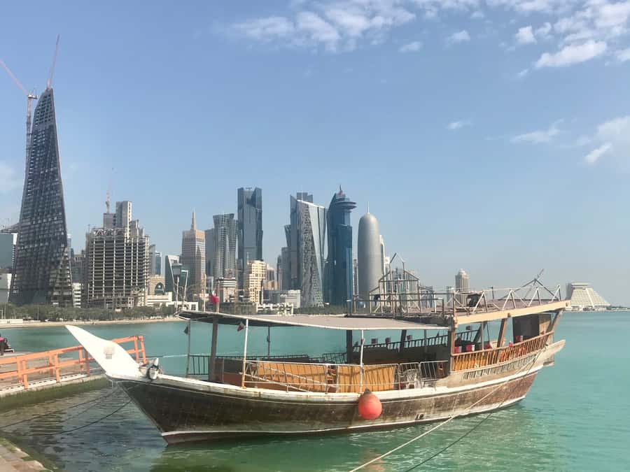 Doha: 4 Hrs City Highlights Tour & Dhow Cruise - Pickup and the first views along Doha Corniche