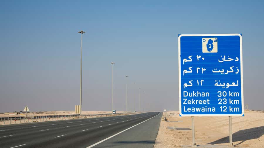 Doha Camel Race Track & Richard Serra Desert Sculpture Tour - The guides make a practical difference