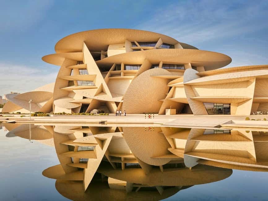 Doha City: best tourist places in Doha, Souq Waqif & Katara - Transport, languages, and practical comfort