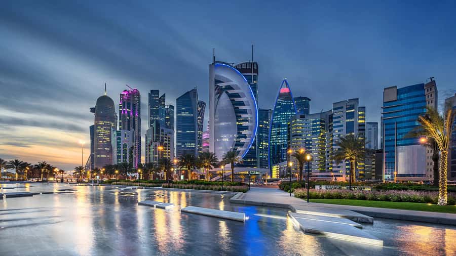Doha: City Tour and Desert Safari with Camel Ride - Sandboarding and the walk back up