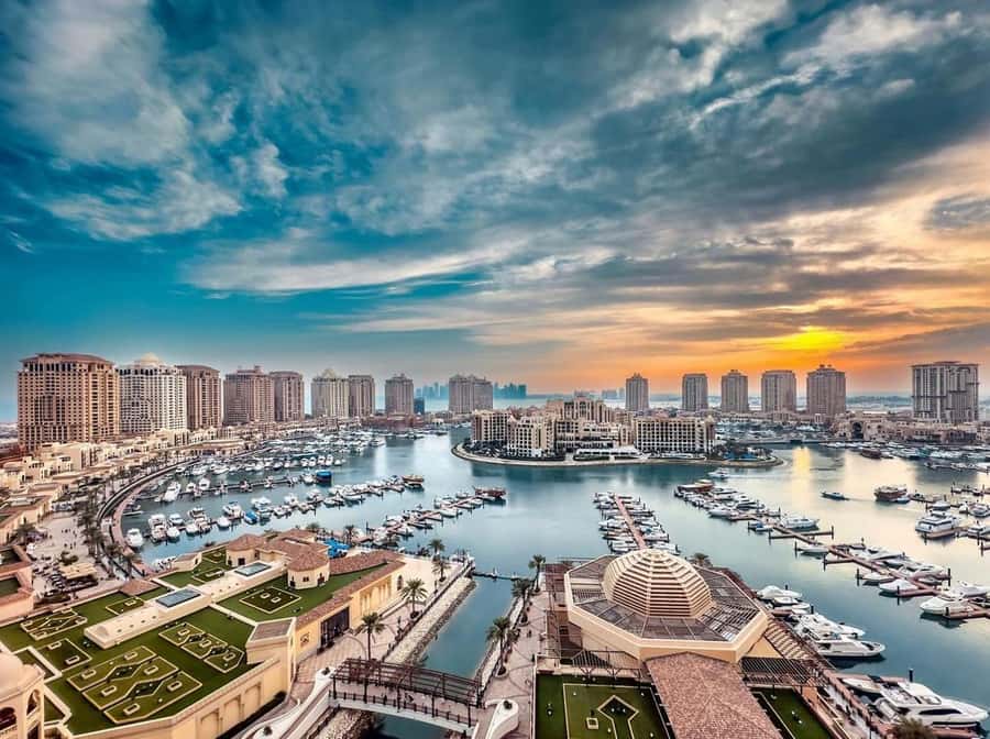 Doha: City Tour,Corniche,Souq Waqif,The Pearl,and Katara - Guides, Vehicles, and the Human Side of the Tour