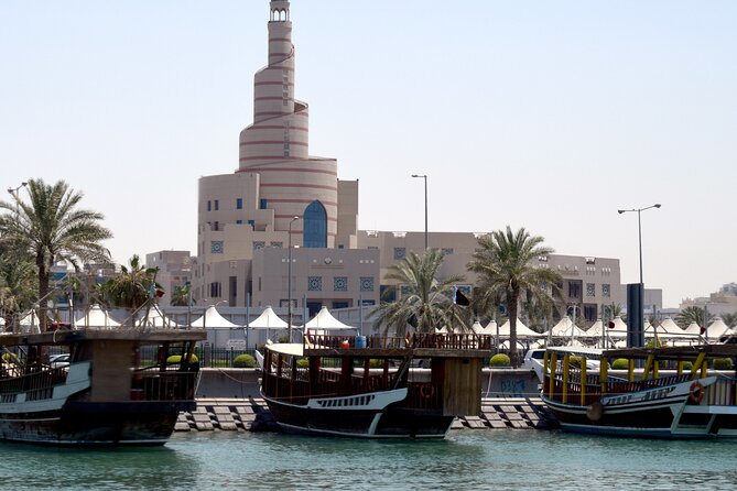 Doha City Tour: Guided Tour to Souq Waqif, Katara, Pearl Island - Guides can make or break the day