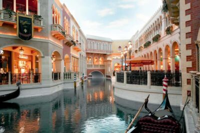 Doha City Tour, Villaggio Mall and Free Gondola Ride
