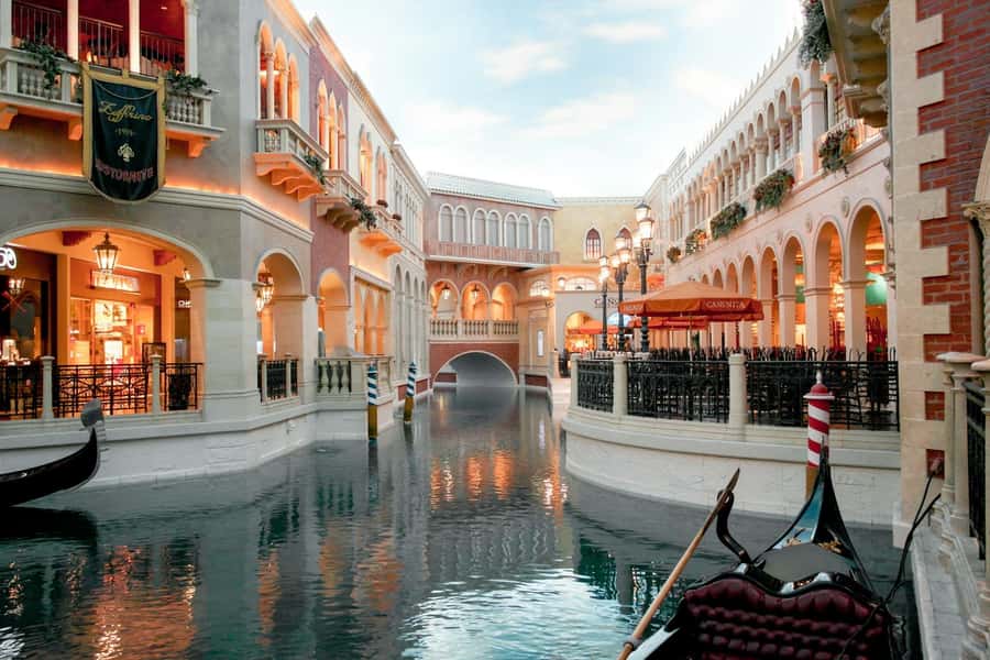 Doha City Tour, Villaggio Mall and Free Gondola Ride - Souq Waqif: The Tour’s Best Taste of Old Doha