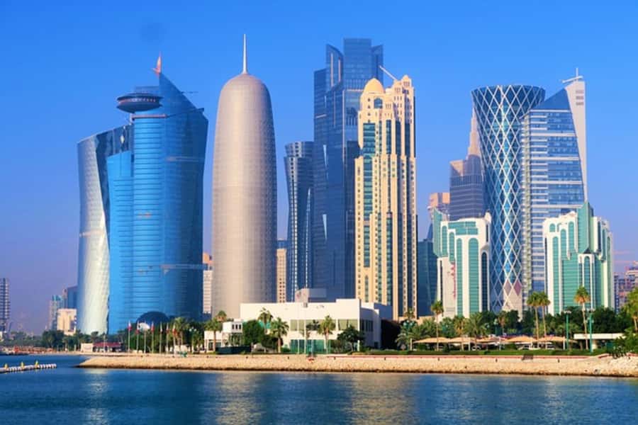 Doha: Combo City Tour, Souq Waqif & 4WD Desert Safari - Doha Corniche: a quick look at the waterfront