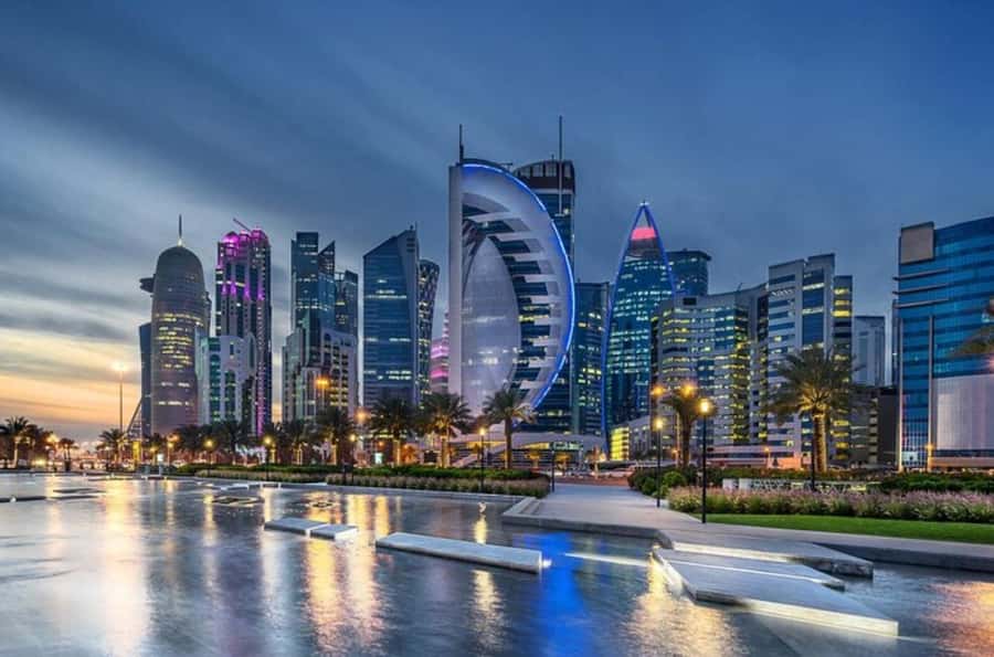 Doha: Cultural Dhow Harbor Cruise with Optional Tea & Dinner - Choosing the dinner option