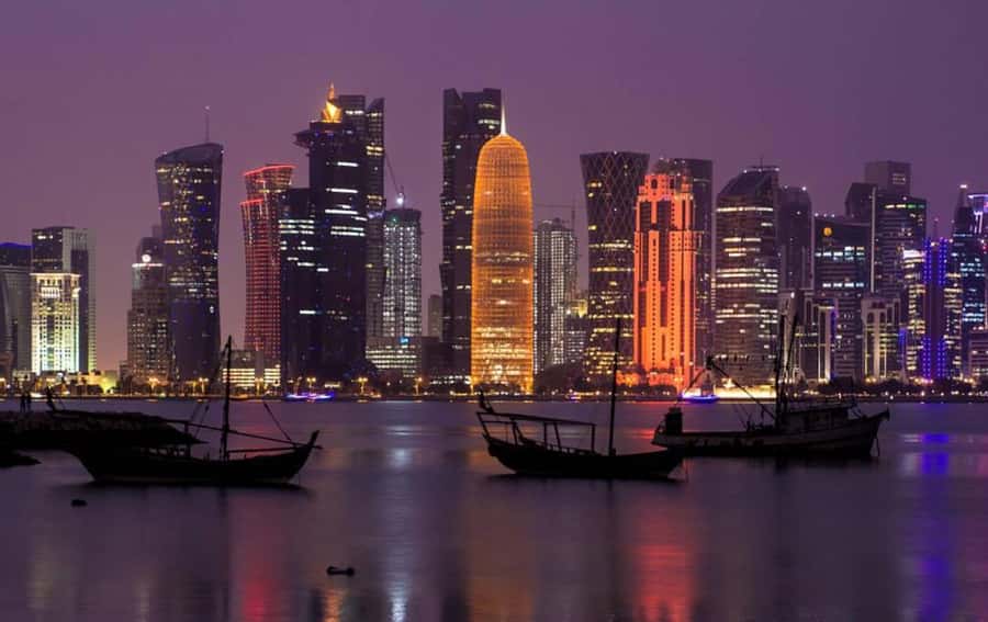Doha: Cultural Dhow Harbor Cruise with Optional Tea & Dinner - How the guides shape the evening
