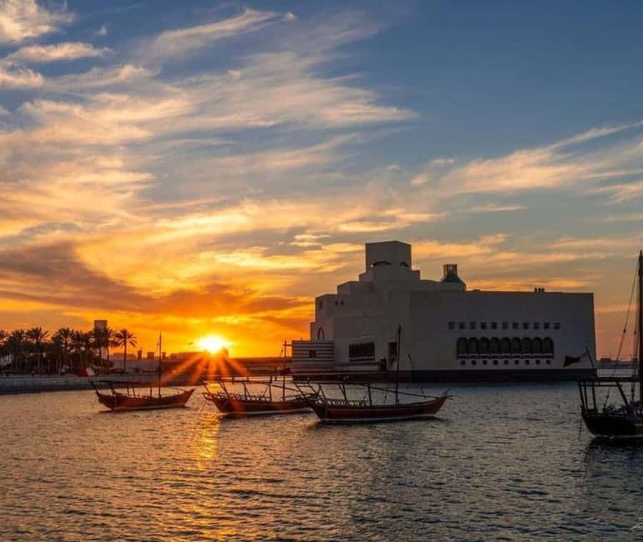 Doha: Dhow Cruise with Pickup, Drop-Off, Tea & Refreshments - Pickup makes a short outing much easier