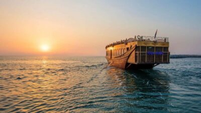 Evening Dhow Cruise with Box Park, Corniche & Pearl