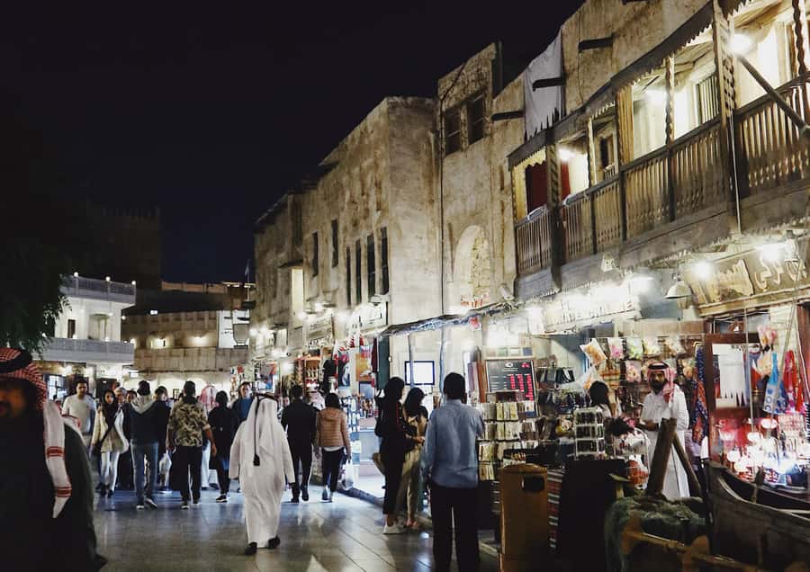 Doha: Guided City Highlights Tour with Round-trip Transfers - What the guides add to the experience