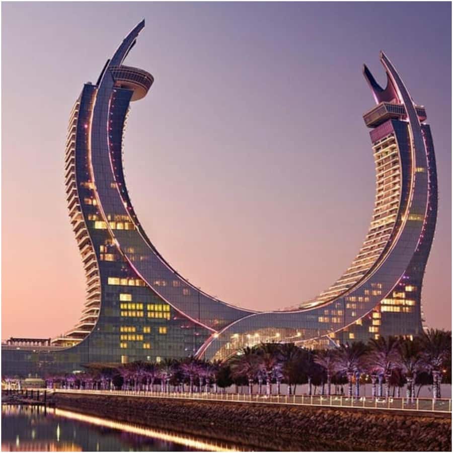 Doha: Guided City Tour with Airport or Hotel Pickup - What the guides add to the day