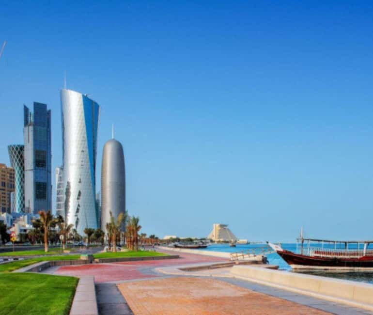 Doha: Iconic Spots & Hidden Corners Guided Photography Tour - Framing the Museum of Islamic Art
