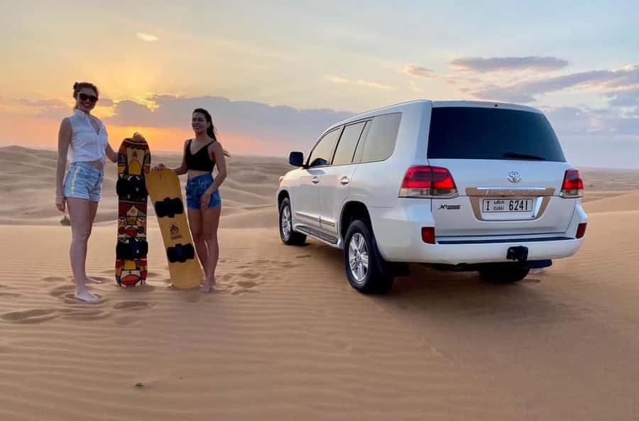 Doha: Inland Sea Desert Safari with Sunset & Sunrise Views - What the guide can add to the day