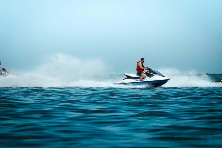 Doha Jet Ski Adventure – Ride the Arabian Waves - Why this Doha jet ski ride works well