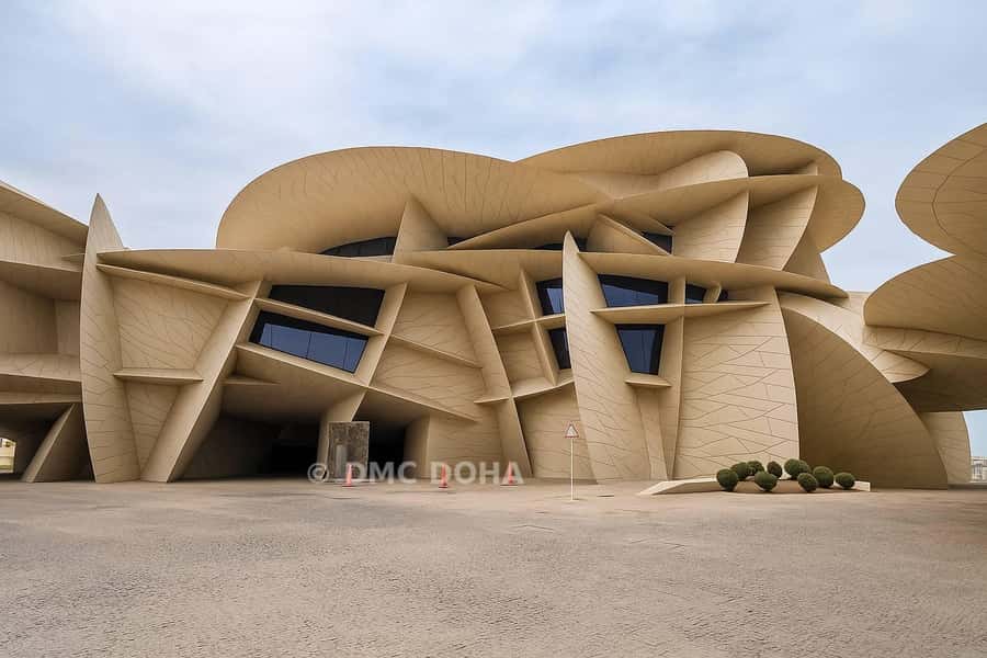 Doha: Layover or Stopover City Highlights Tour with Transfer - Doha Corniche and the first Gulf views