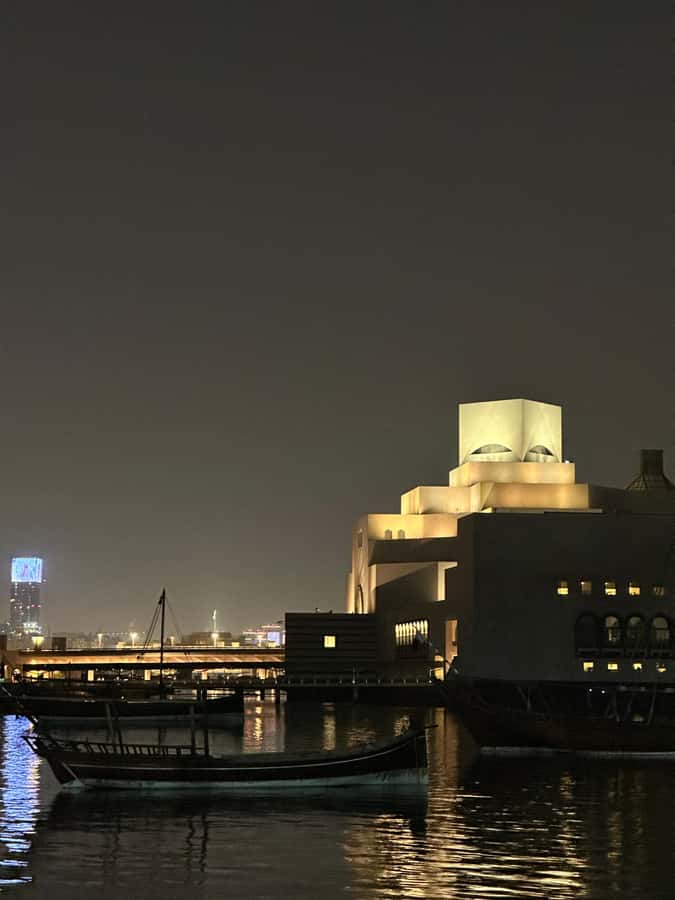 Doha: Main Attractions City Tour with Pickup and Drop-Off - The Pearl-Qatar: marinas, cafés, and modern Doha