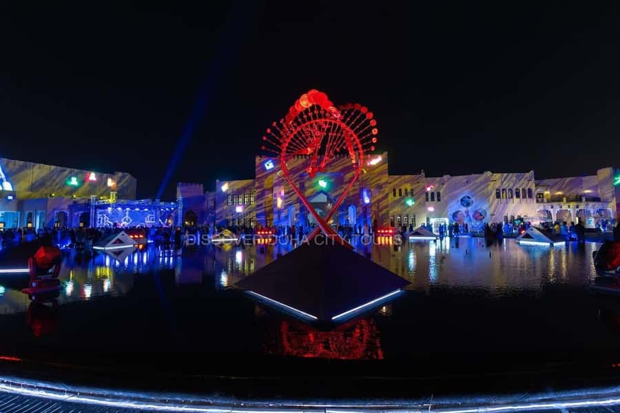 Doha: Moonlight Adventure City Tour with Arabic Dhow Cruise - The Corniche connects city and sea