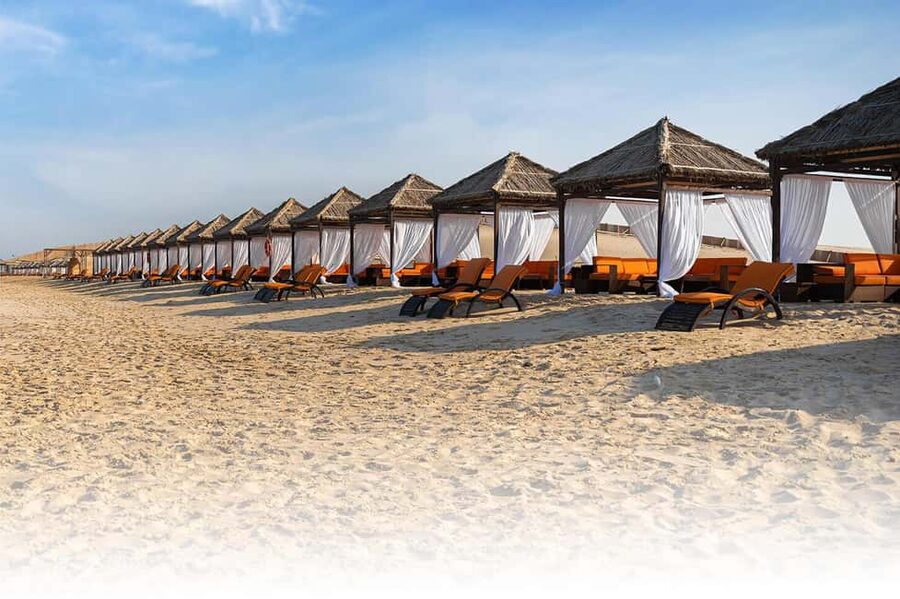 Doha: Overnight Desert Safari with Dinner and Breakfast - Dune bashing with a professional driver
