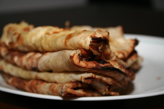 Doha: Pearl Island Food Tour – 7 Tastings, AC Vehicle - Medina Centrale: the substantial final meal