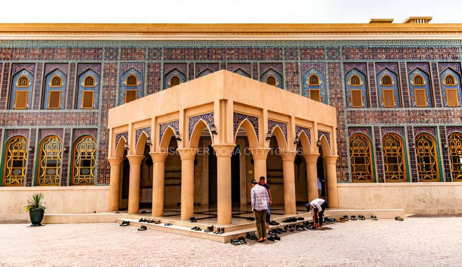 Doha: Private City Tour of Katara/Pearl/Souq Waqif - 3 Hour - The Pearl-Qatar: polished waterfront architecture