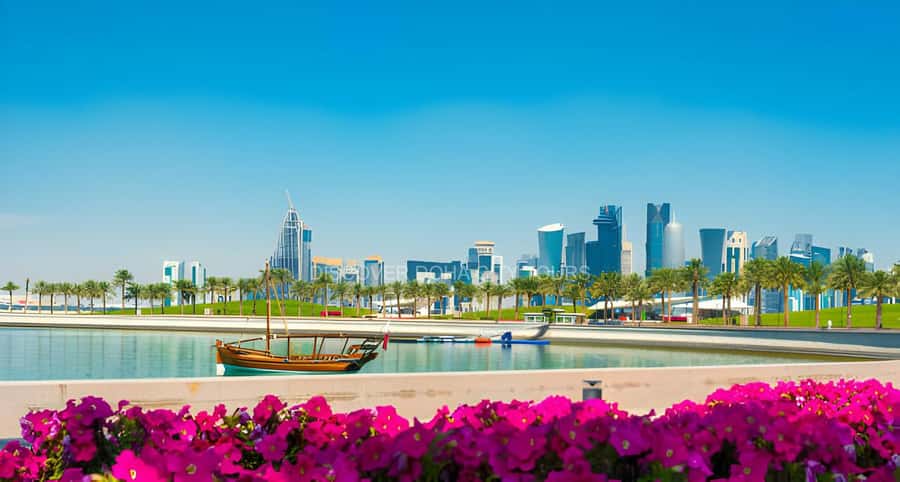 Doha: Private City Tour of Katara/Pearl/Souq Waqif - 3 Hour - Souq Waqif: your best chance to slow down and browse