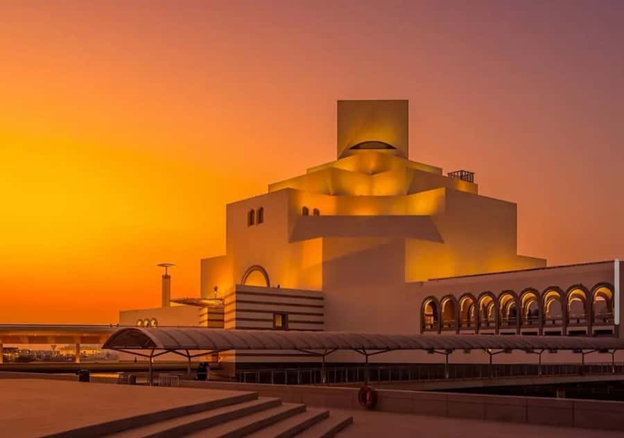 Doha Private City Tour with Transit & Layover from Airport - The Pearl-Qatar and Porto Arabia Boardwalk