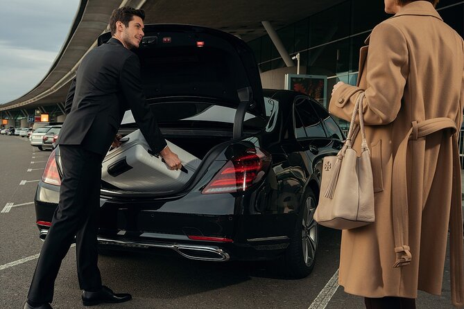 Doha, Qatar : Private Airport Transfer 24/7 - Who will get the most value from this transfer