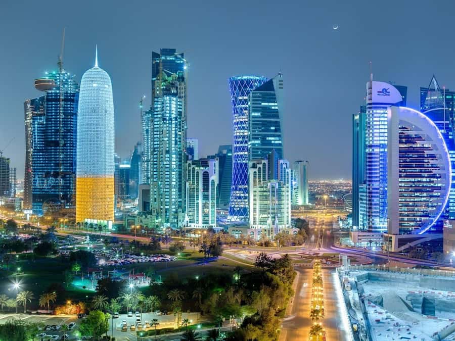 Doha Qatar: Private Doha City Tour (Souq, Corniche & Katara) - A quick four-hour introduction to Doha