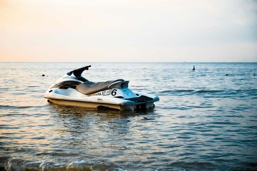 Doha: Self Ride Jet Ski Experience with pickup and drop off - Why a jet ski works well in Doha