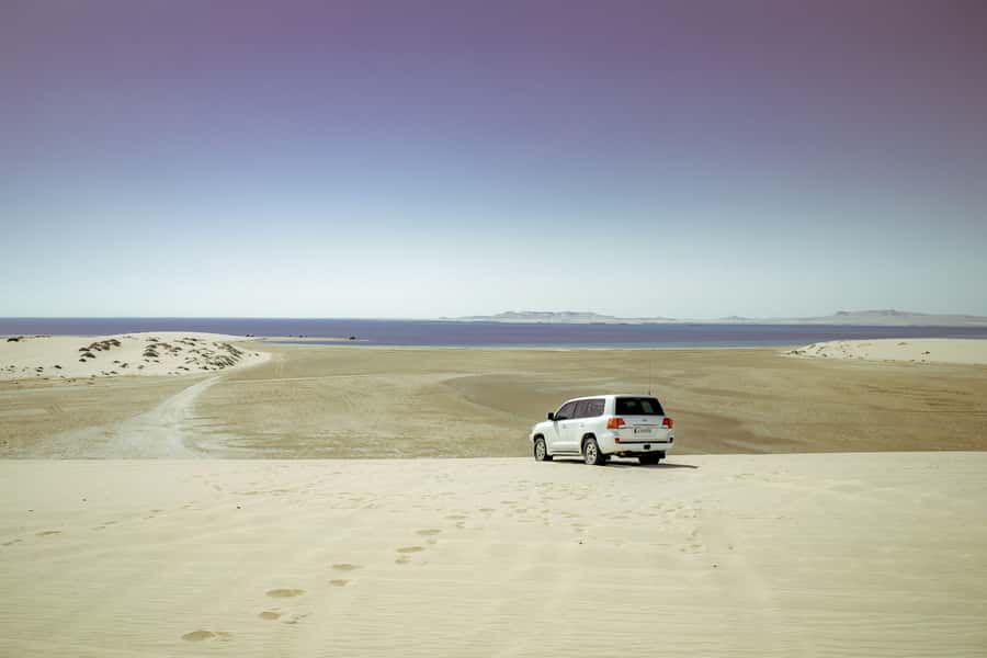 Doha: Sharing Desert Safari with Inland Sea visit - A friendly guide can make or break the outing