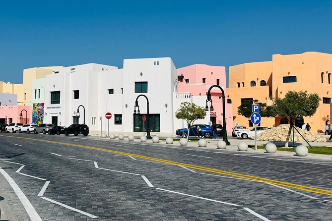 Doha Tour with Gondola Ride at Villaggio Mall - The guide and vehicle shape the experience