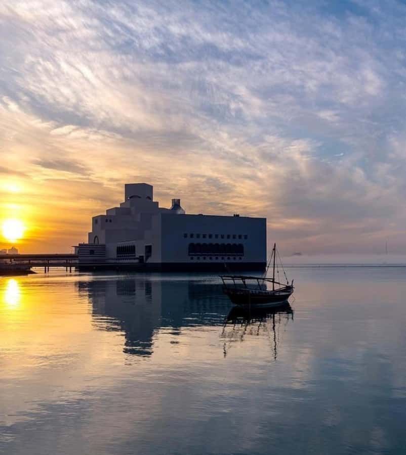 Doha: Traditional Dhow Cruise with Dinner Option - Guide Service and the Human Side of the Tour
