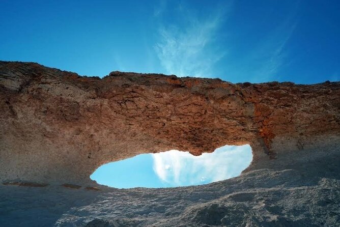 Doha: West Coast Tour ,Richard Serra Sculpture, Zekreet - Leaving Doha in a Private 4WD