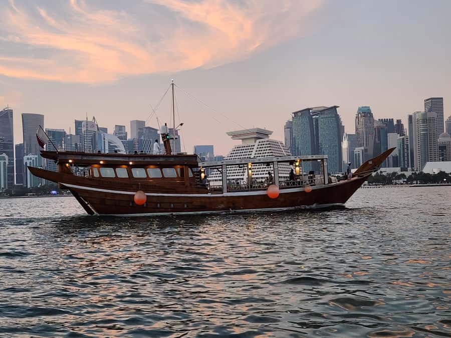 Doha:Wooden Dhow Dinner Cruise with Tea, Arabic Coffee/Dates - Starting near the Museum of Islamic Art