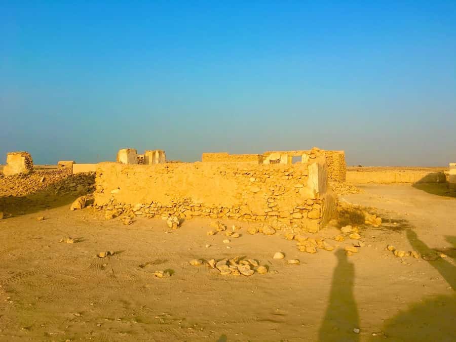 Explore North Qatar with history and archaeological sites. - Al Jamali village and the remains of coastal life