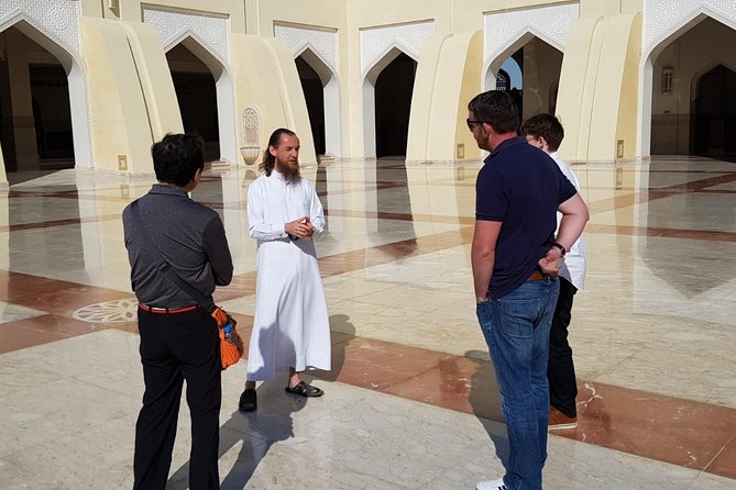 Explore The Best of Doha City Tour - The Pearl-Qatar, a quick look at Doha’s luxury side