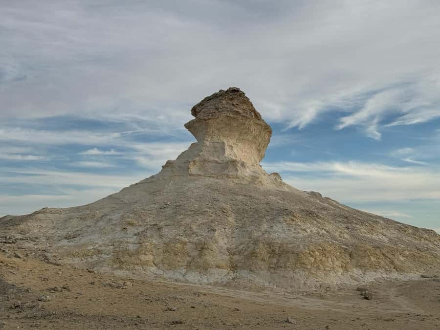 Explore West Qatar and Sheehaniya Camel racetrack visit. - Meeting Richard Serra in the desert
