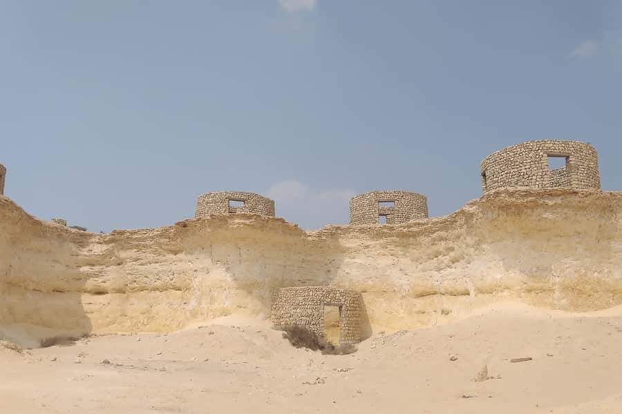 Explore Zekreet: Richard Serra Art & Mushroom Rock Wonders - Guides make the difference
