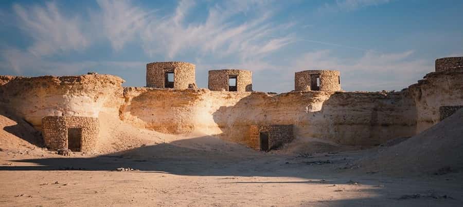 Explore Zekreet: Richard Serra Art & Mushroom Rock Wonders - Leaving Doha in an air-conditioned 4WD