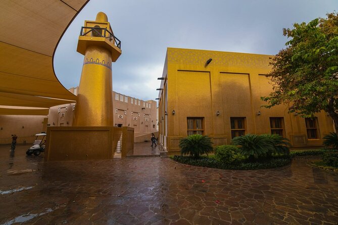 Private City Tour of Doha |Souq Wagif,Corniche,The pearl, Katara - The Corniche and Doha’s waterfront view