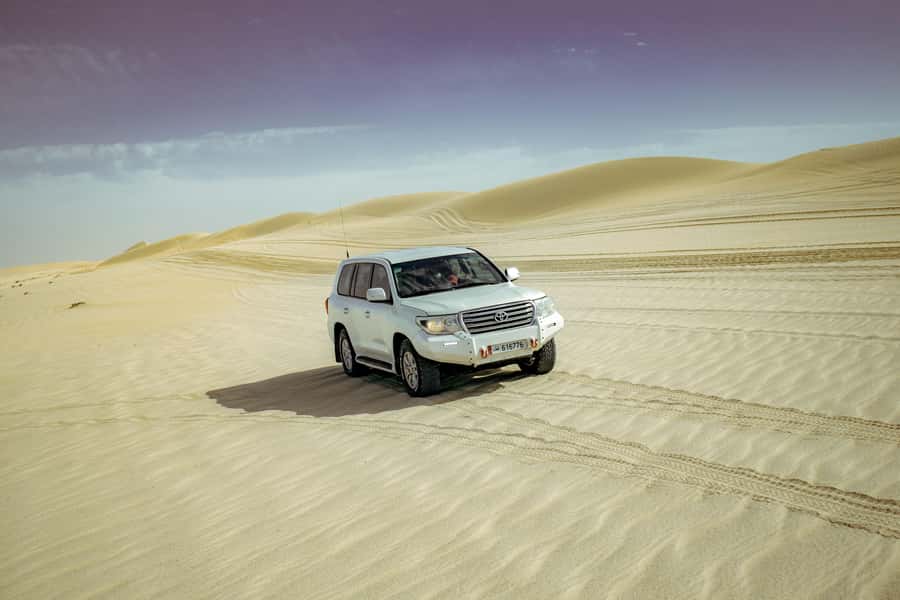 Private Desert Safari with BBQ Lunch/Dinner at Souk Al Wakra - Reaching Khor Al Adaid and the Saudi border area