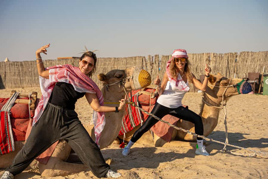 Private Half-Day Desert Safari Tour+Camel Ride - Photo stops with sand, sea, and border views