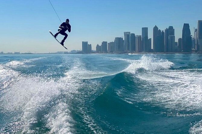 Private Wakesurfing or Wakeboarding along Doha's skyline - Choosing between wakesurfing and wakeboarding