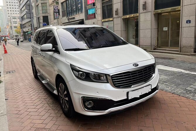 Qatar Doha Hamad Airport (DOH) to Doha - Arrival Private Transfer - Finding your driver at Hamad International Airport
