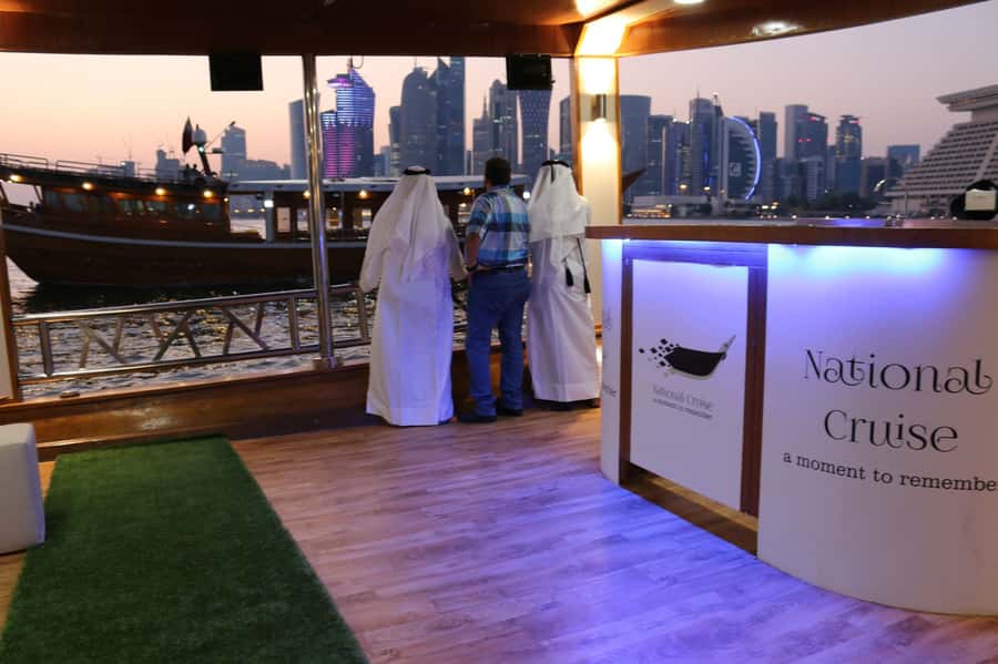 Qatar: Doha Sightseeing Cruise Onboard an Arabic Dhow Boat - What the crew does well, and what is missing