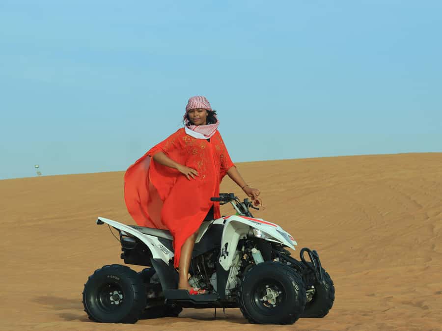 Quad Biking & Private 4x4 Doha Desert Safari Tour - The guide and private format