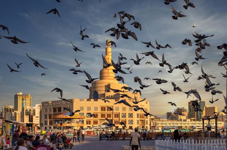 The Ultimate Doha Experience: From Souqs to Skyscrapers - Why this four-hour route works for a first Doha visit